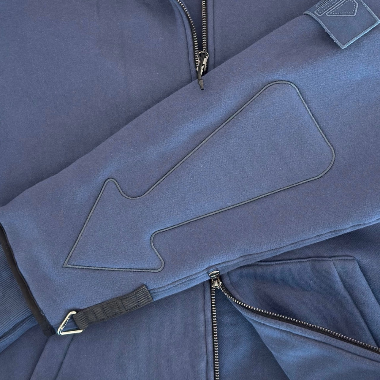ARROW PADDED Double Layered Hoodie : BLUE